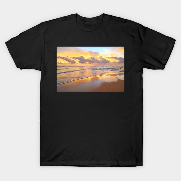 Toowoon Bay sunrise T-Shirt by incredi